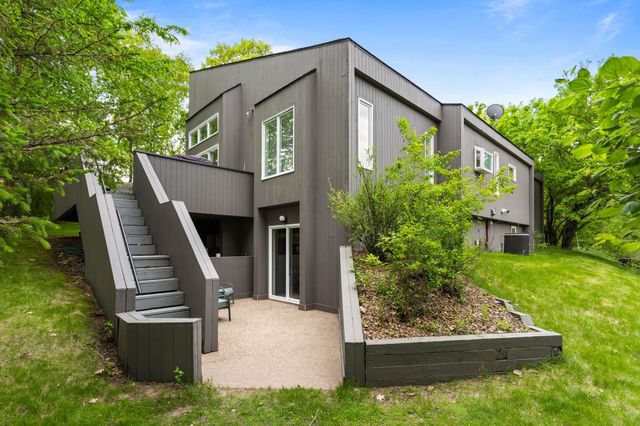 2925 Minnehaha Curve, Minnetonka, MN 55391