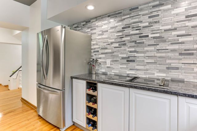 2925 Minnehaha Curve, Minnetonka, MN 55391