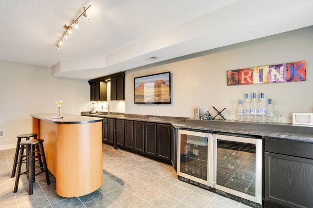 2925 Minnehaha Curve, Minnetonka, MN 55391