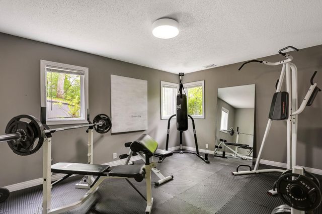 2925 Minnehaha Curve, Minnetonka, MN 55391