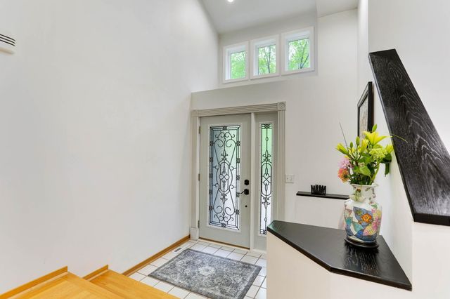 2925 Minnehaha Curve, Minnetonka, MN 55391
