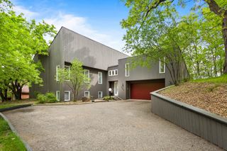 2925 Minnehaha Curve, Minnetonka, MN 55391