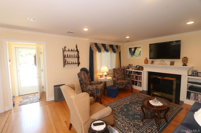 1054 Tulip Avenue, Franklin Square, NY 11010