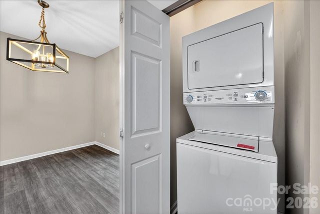 8619 Wandering Creek Way, Charlotte, NC 28227