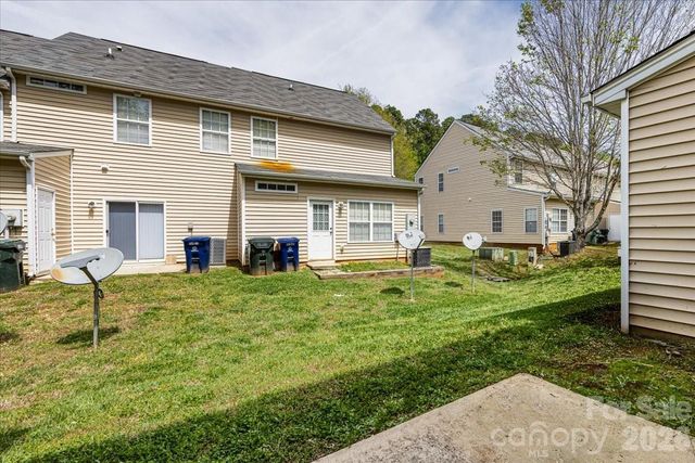 8619 Wandering Creek Way, Charlotte, NC 28227