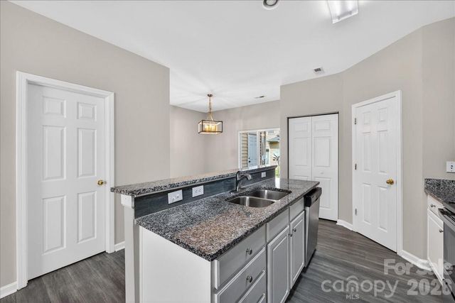 8619 Wandering Creek Way, Charlotte, NC 28227