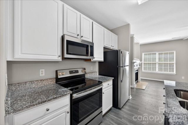 8619 Wandering Creek Way, Charlotte, NC 28227