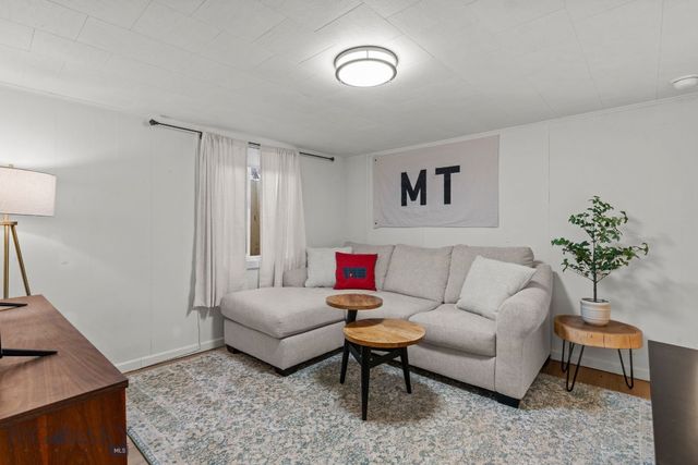 723 S 5th Avenue, Bozeman, MT 59715