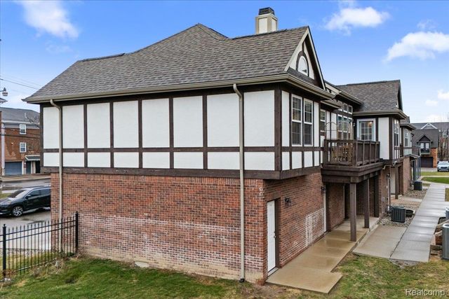 411 E Ferry Street, Detroit, MI 48202