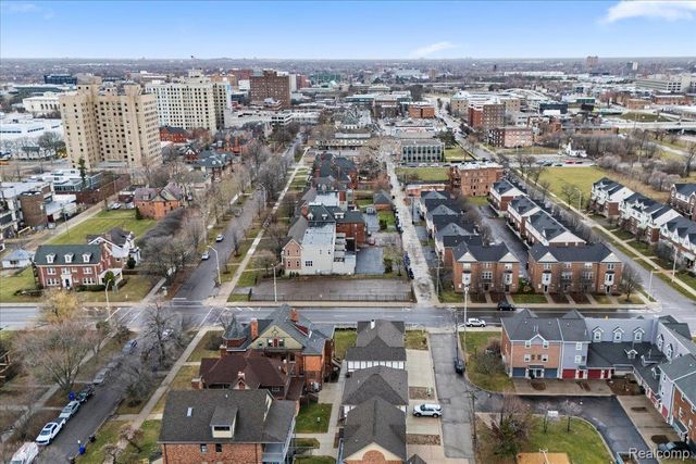 411 E Ferry Street, Detroit, MI 48202