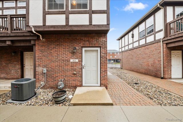 411 E Ferry Street, Detroit, MI 48202