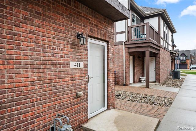 411 E Ferry Street, Detroit, MI 48202