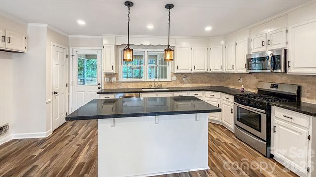 16539 Grapperhall Drive, Huntersville, NC 28078