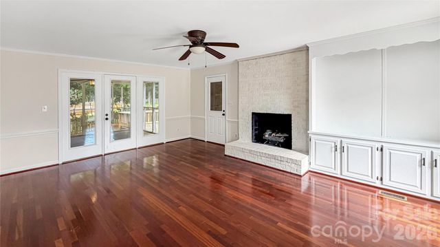 16539 Grapperhall Drive, Huntersville, NC 28078
