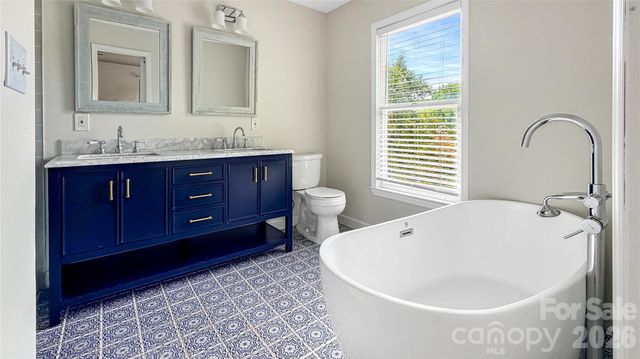 16539 Grapperhall Drive, Huntersville, NC 28078