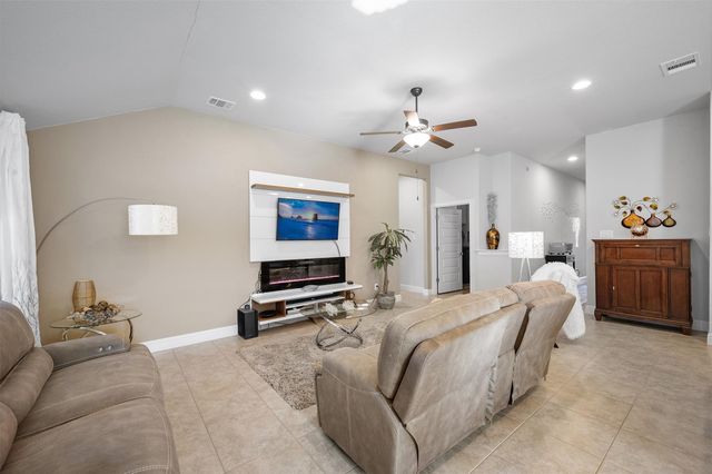 5302 Thunderbird ST, Lago Vista, TX 78645