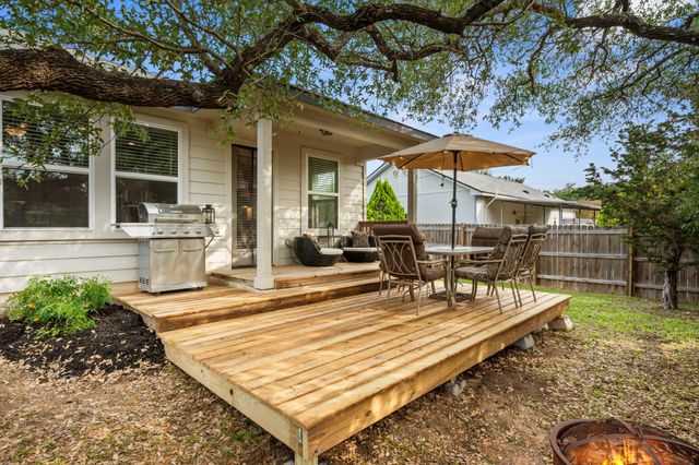 5302 Thunderbird ST, Lago Vista, TX 78645