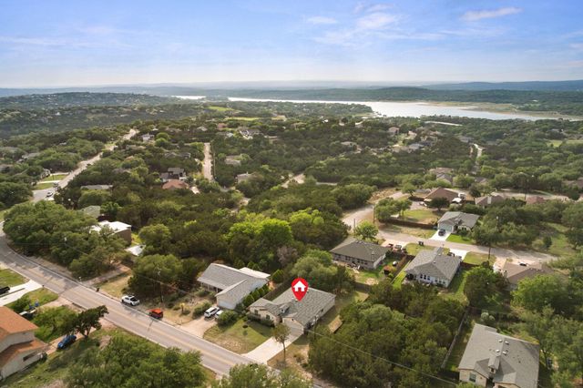 5302 Thunderbird ST, Lago Vista, TX 78645