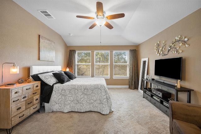 5302 Thunderbird ST, Lago Vista, TX 78645