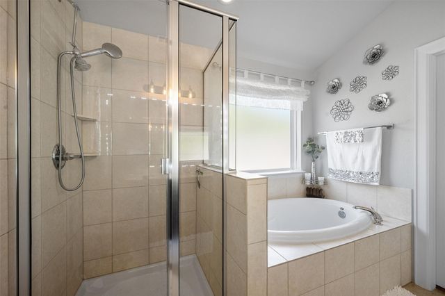 5302 Thunderbird ST, Lago Vista, TX 78645