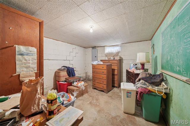 11358 Dorsett Road, Maryland Heights, MO 63043