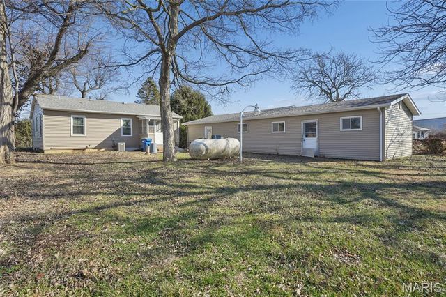 11358 Dorsett Road, Maryland Heights, MO 63043