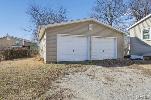 11358 Dorsett Road, Maryland Heights, MO 63043
