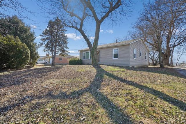 11358 Dorsett Road, Maryland Heights, MO 63043