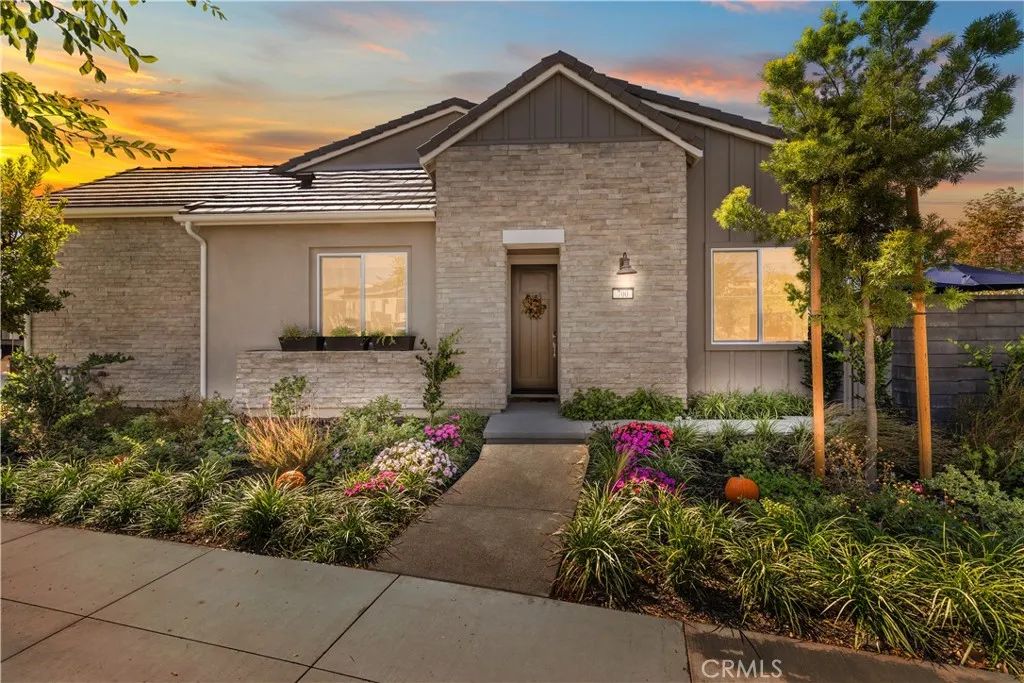 700 Sunrise Rd, Rancho Mission Viejo, CA 92694