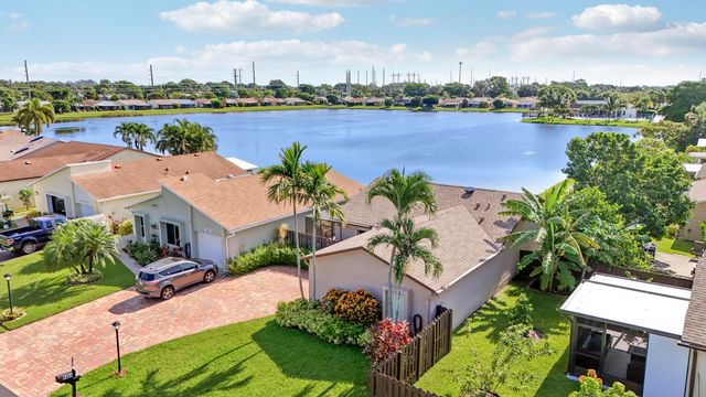 5481 Mirror Lakes Boulevard, Boynton Beach, FL 33472