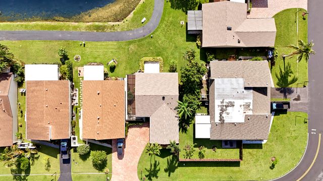 5481 Mirror Lakes Boulevard, Boynton Beach, FL 33472