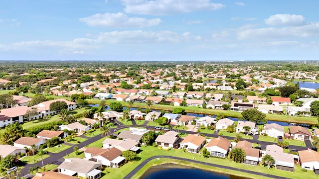 5481 Mirror Lakes Boulevard, Boynton Beach, FL 33472