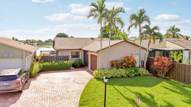 5481 Mirror Lakes Boulevard, Boynton Beach, FL 33472