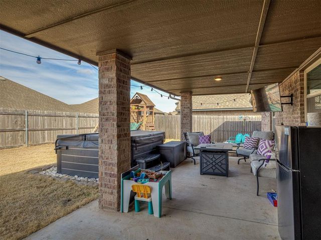 19717 Bolton Road, Edmond, OK 73012