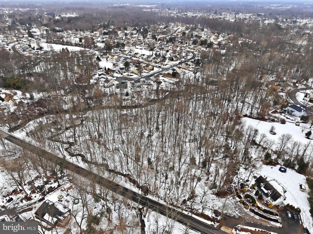 Image 9 of property listing at 449 TYLERS MILL RD, Sewell, NJ 08080