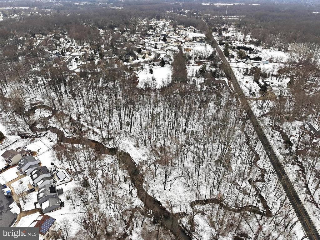 Image 12 of property listing at 449 TYLERS MILL RD, Sewell, NJ 08080