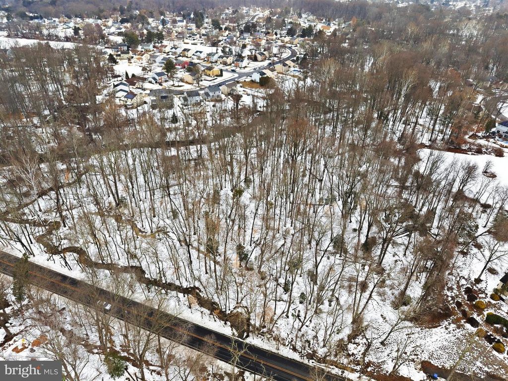 Image 6 of property listing at 449 TYLERS MILL RD, Sewell, NJ 08080