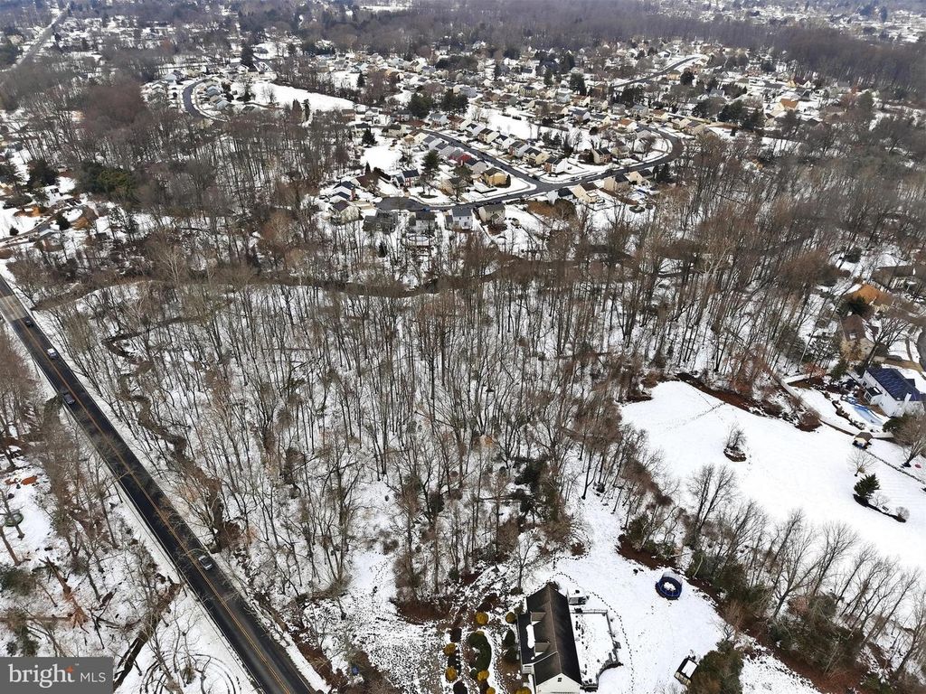 Image 7 of property listing at 449 TYLERS MILL RD, Sewell, NJ 08080