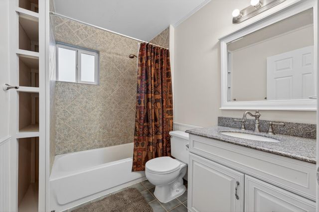 12144 North Ave, Loma Rica, CA 95901