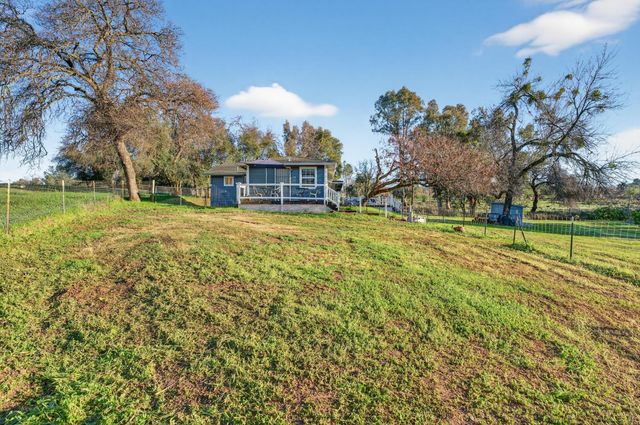 12144 North Ave, Loma Rica, CA 95901