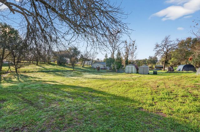 12144 North Ave, Loma Rica, CA 95901