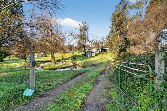 12144 North Ave, Loma Rica, CA 95901