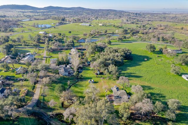 12144 North Ave, Loma Rica, CA 95901