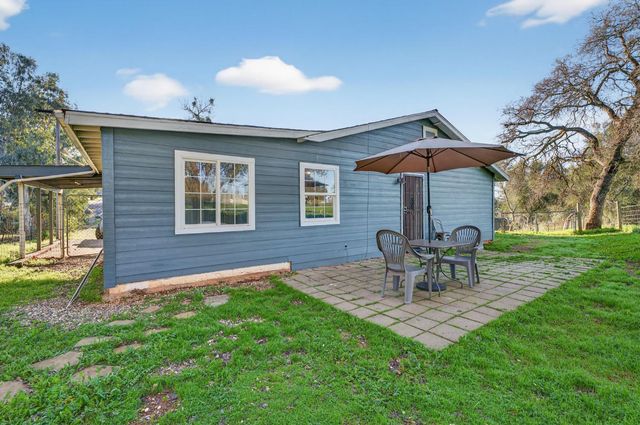 12144 North Ave, Loma Rica, CA 95901