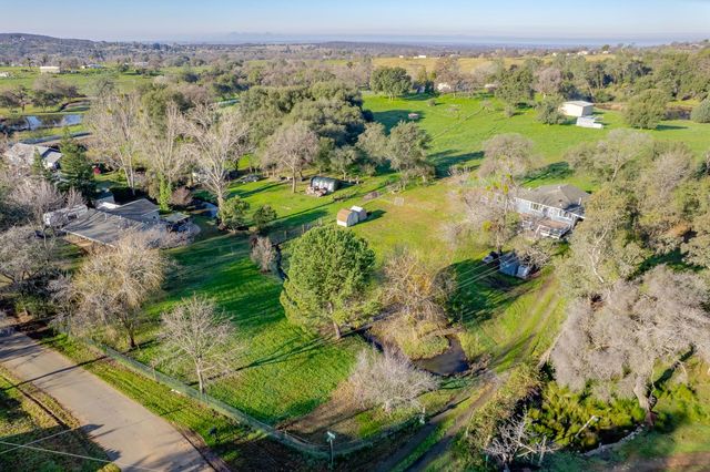 12144 North Ave, Loma Rica, CA 95901