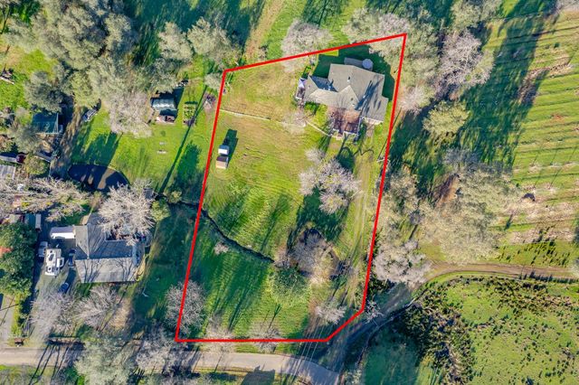 12144 North Ave, Loma Rica, CA 95901