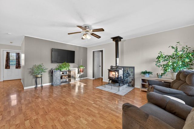 12144 North Ave, Loma Rica, CA 95901