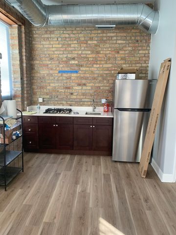 826 S WESTERN Avenue, Chicago, IL 60612