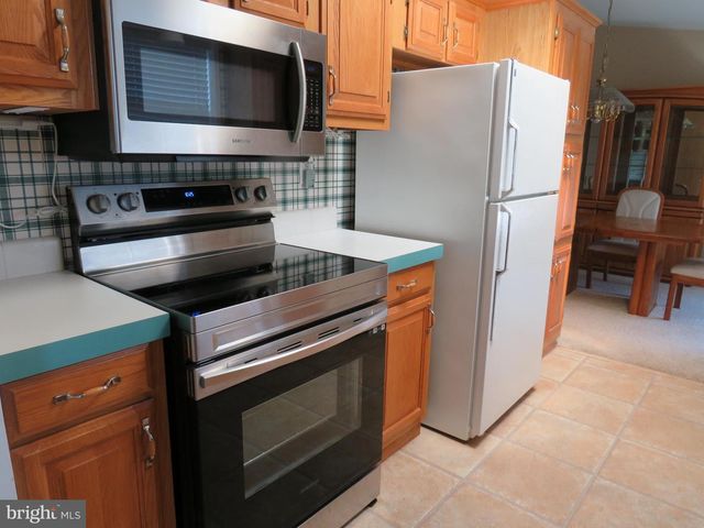 638 SPICEBUSH CT, New Hope, PA 18938