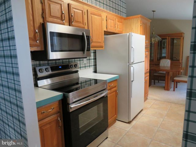 638 SPICEBUSH CT, New Hope, PA 18938